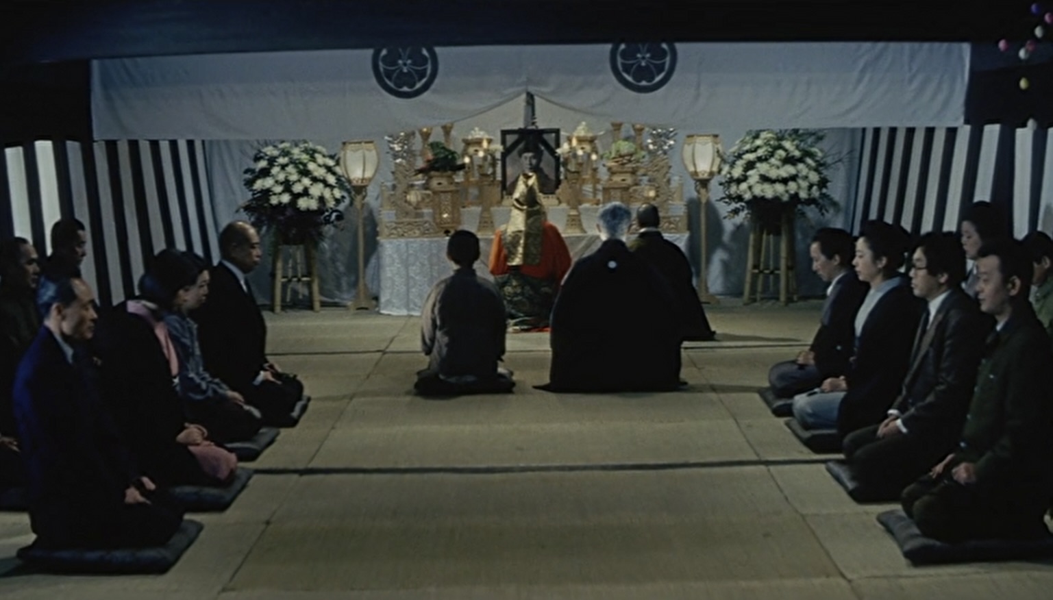 《映画論》世界のありか（上）屋敷の内と外、鏡の向こう